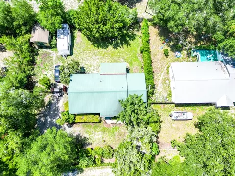 View/Area - 303 E Meridian Ave, Carrabelle, FL 32322 photo 7 of 8