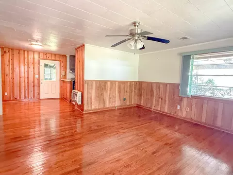 Living - 303 E Meridian Ave, Carrabelle, FL 32322 photo 3 of 3