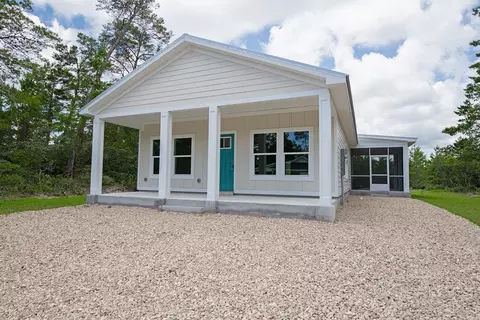 1722 Landing St, Carrabelle, FL 32322