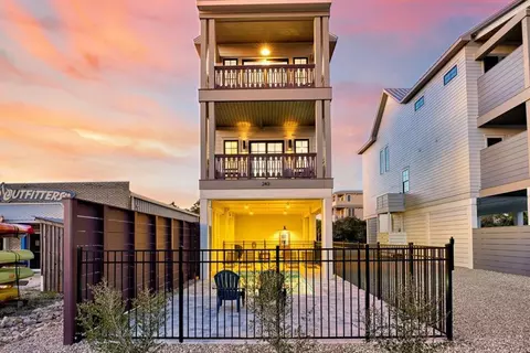 243 E Gulf Beach Dr, Saint George Island, FL 32328
