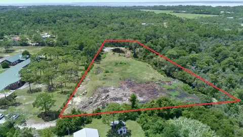 89 School Rd, Eastpoint, FL 32328