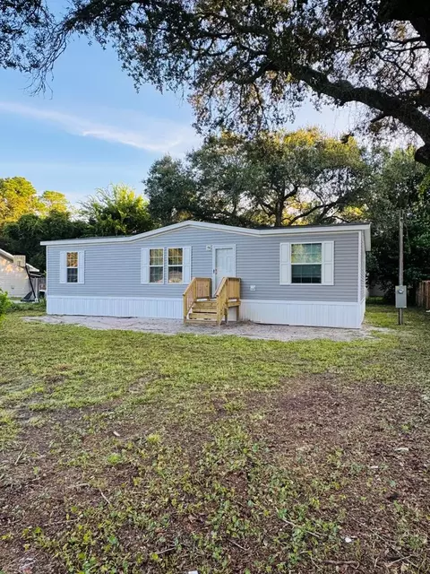 1065 Cypress St, Apalachicola, FL 32320