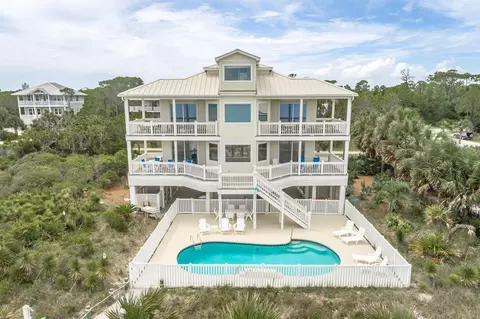 2136 Palmetto Way, Saint George Island, FL 32328