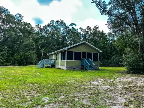 27 Whippoorwill Ln, Crawfordville, FL 32327