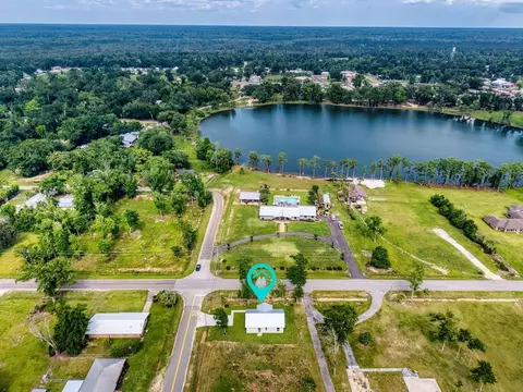 250 Winnie St, Wewahitchka, FL 32465