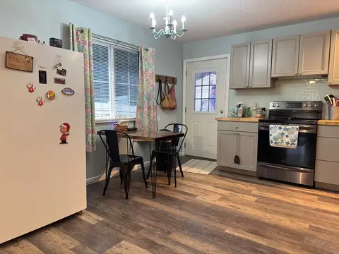 Kitchen - 110 Franklin St, Carrabelle, FL 32322 photo 3 of 4