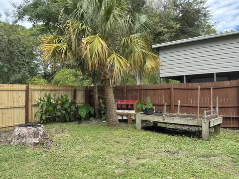 Exterior - 110 Franklin St, Carrabelle, FL 32322 photo 9 of 9