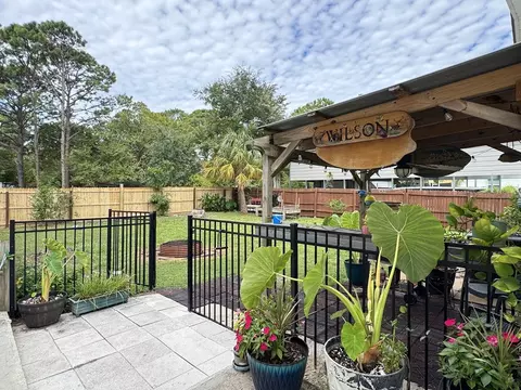 Exterior - 110 Franklin St, Carrabelle, FL 32322 photo 7 of 9