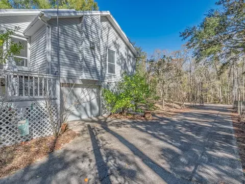 80 Easy St S, Sopchoppy, FL 32358