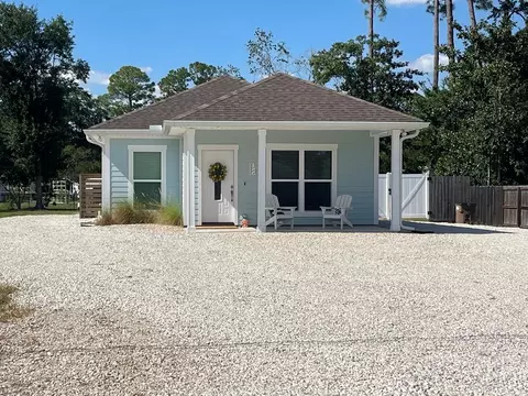 911 20th St, Port St. Joe, FL 32456