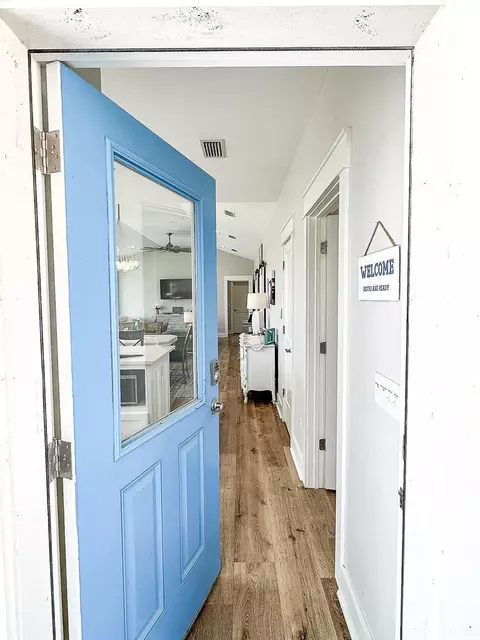 Entry Way - 110 Shell Bay Ct, Carrabelle, FL 32322 photo 1 of 2