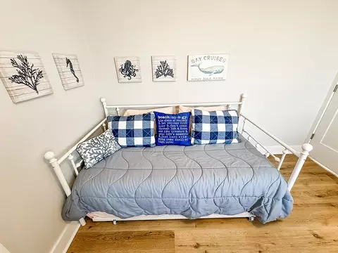 Bedroom - 110 Shell Bay Ct, Carrabelle, FL 32322 photo 8 of 10