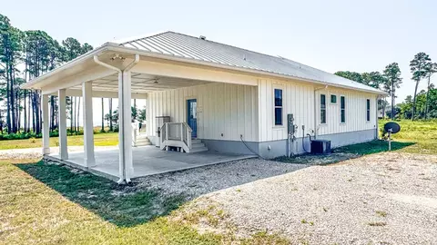Exterior - 110 Shell Bay Ct, Carrabelle, FL 32322 photo 2 of 6