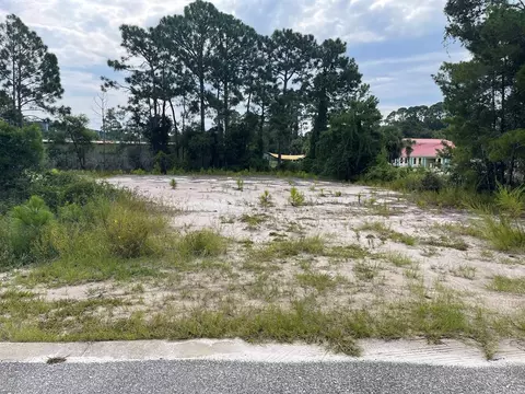 1584 Sea Breeze Way, Carrabelle, FL 32322