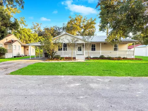 206 10th St, Port St. Joe, FL 32456