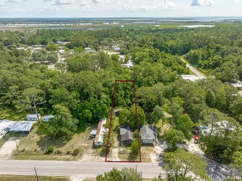 1093 Bluff Rd, Apalachicola, FL 32320