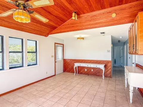Living - 425 River Rd, Carrabelle, FL 32322 photo 1 of 1