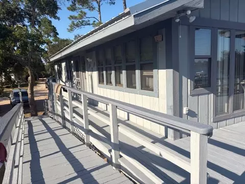 Exterior - 425 River Rd, Carrabelle, FL 32322 photo 4 of 6