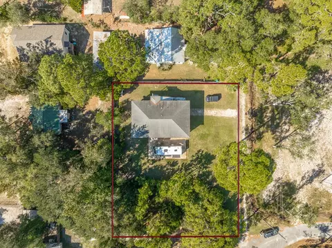 View/Area - 811 Bruce Ave, Carrabelle, FL 32322 photo 1 of 9
