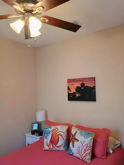 Bedroom - 811 Bruce Ave, Carrabelle, FL 32322 photo 1 of 2