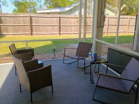 Exterior - 811 Bruce Ave, Carrabelle, FL 32322 photo 13 of 19
