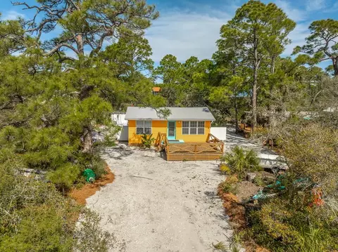 973 W Pine Ave, Saint George Island, FL 32328