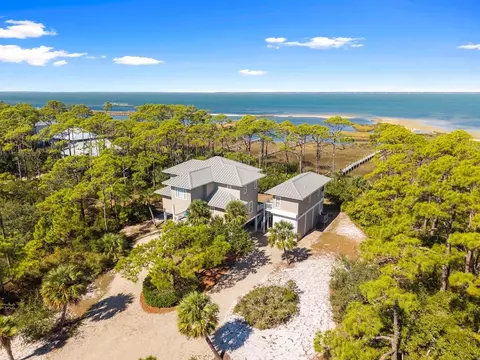 1725 E Gulf Beach Dr, Saint George Island, FL 32328