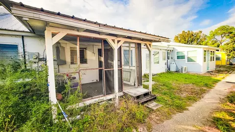 56 Parker St, Lanark Village, FL 32323