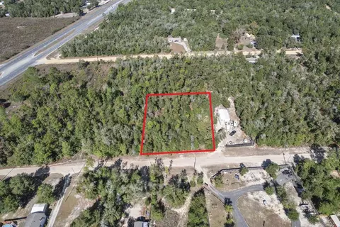 2425 Dixie Ave, Fountain, FL 32438