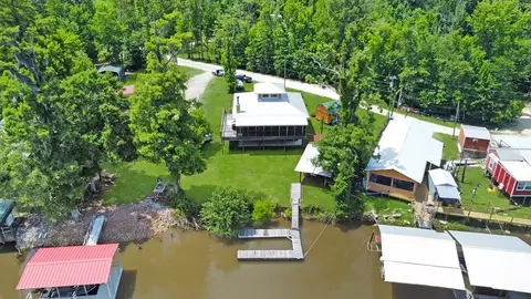 354 Red Bull Island Dr, Wewahitchka, FL 32465