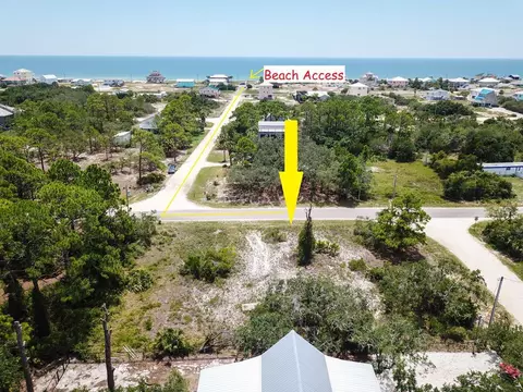501 W Bay Shore Dr, Saint George Island, FL 32328