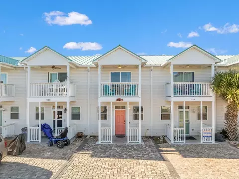 102 S 40th St #C, Mexico Beach, FL 32456