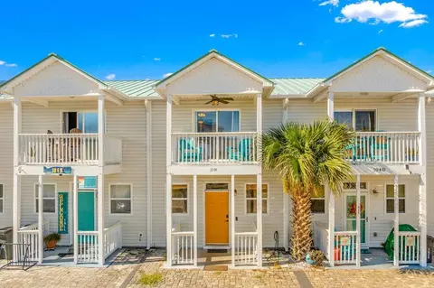 104 S 40th St #C, Mexico Beach, FL 32456