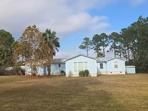 737 Mill Rd, Carrabelle, FL 32322