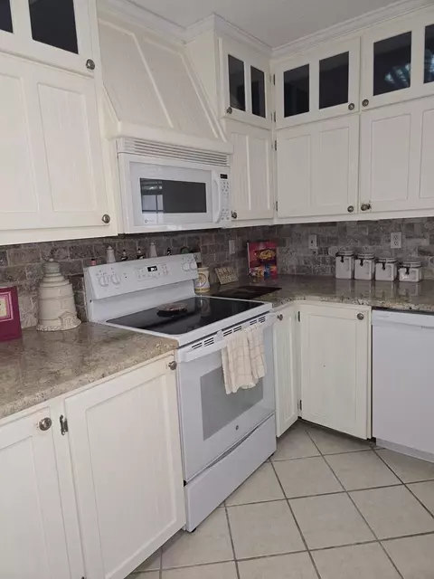 737 Mill Rd, Carrabelle, FL 32322 photo 6