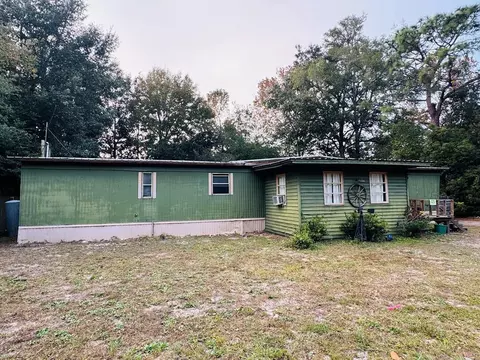1209 NW 2nd St, Carrabelle, FL 32322 photo 2