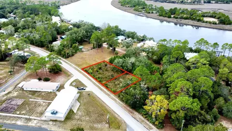711 Ryan Dr, Carrabelle, FL 32322 photo 6