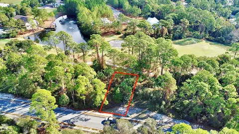 120 Laughing Gull Ln, Carrabelle, FL 32323
