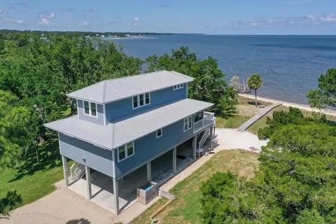 268 Pruett Rd, Eastpoint, FL 32328