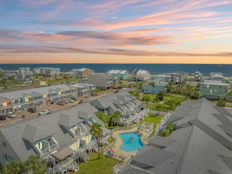 102 38th St #B, Mexico Beach, FL 32456