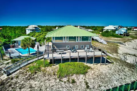 1244 Sandy Ln, Saint George Island, FL 32328