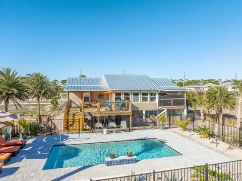 700 E Gulf Beach Dr, Saint George Island, FL 32328