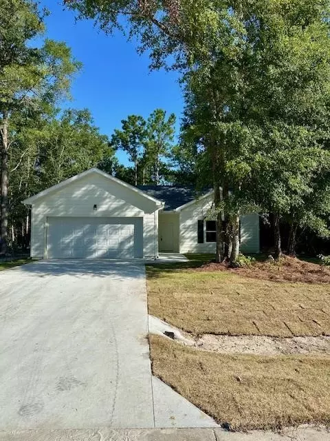 279 Seven Springs Dr, Wewahitchka, FL 32465