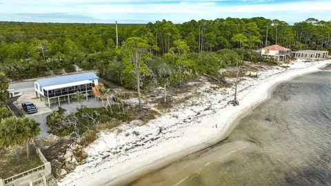 2714 Hwy 98 W, Carrabelle, FL 32322