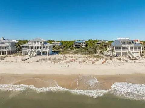 2140 Sea Fern Way, Saint George Island, FL 32328