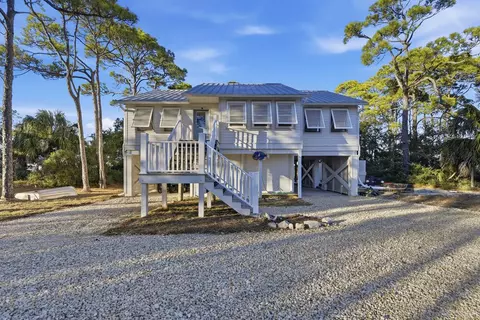 1809 E Gulf Beach Dr, Saint George Island, FL 32328