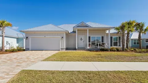 102 St Charles St, Mexico Beach, FL 32456