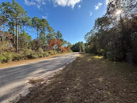 2 Kal Ln, Carrabelle, FL 32322