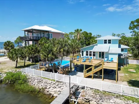 509 W Sawyer St, Saint George Island, FL 32328