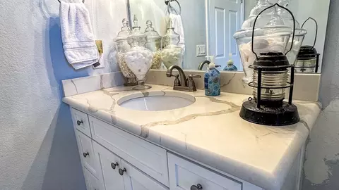 Bath - 387 River Rd, Carrabelle, FL 32322 photo 2 of 5